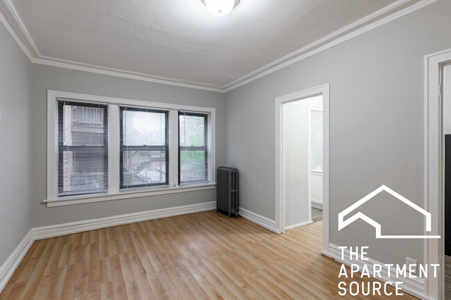 Building Photo - 5448 S Cornell Ave