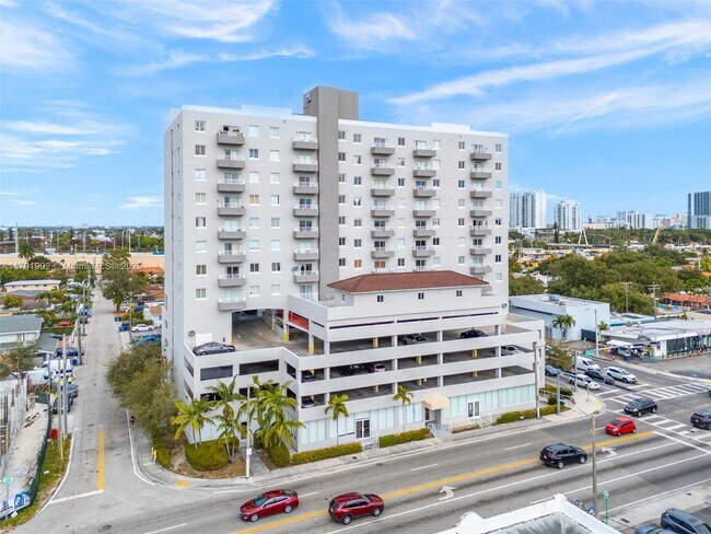 Foto del edificio - 2217 NW 7th St