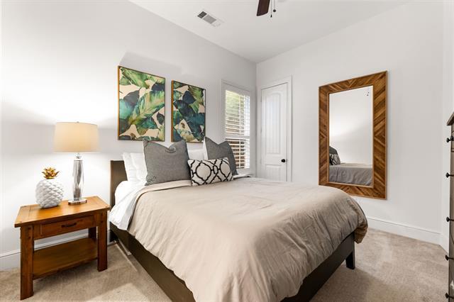 Foto del edificio - 5820 Prospect Ave