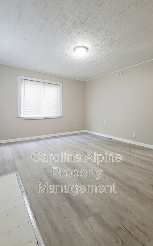 Building Photo - 1204 Asheboro St