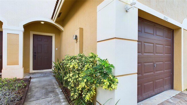 Foto del edificio - 8842 S Isles Cir