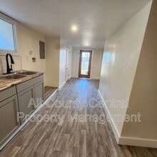 Building Photo - 2725 23rd St SW