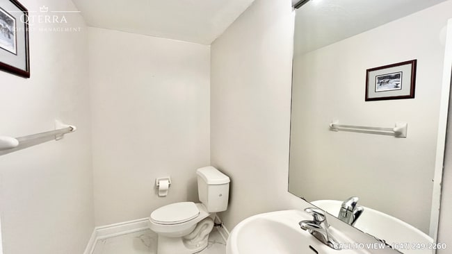 Building Photo - 655 Madame St