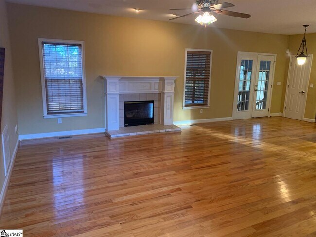 Foto del edificio - 147 Red Maple Cir