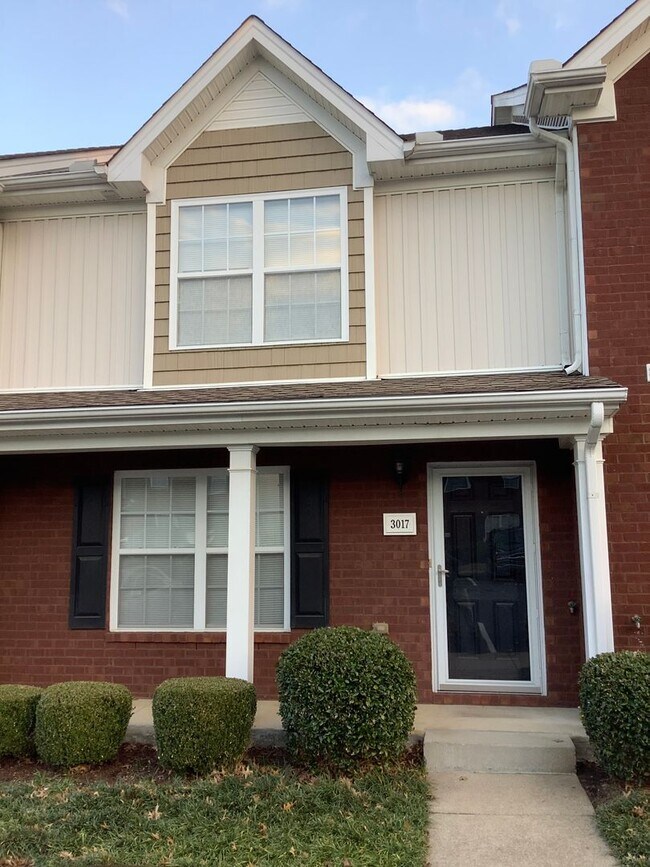 Foto del edificio - Beautiful 2 bedroom 2 1/2 bath Townhome