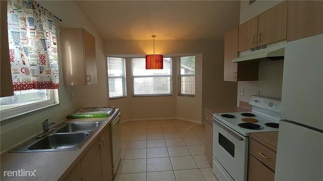 Foto del edificio - 3 br, 2 bath House - 7472 San Castle Blvd