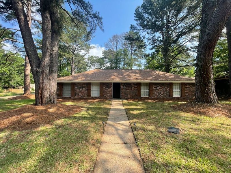 Foto principal - 1202 Ferncrest Dr