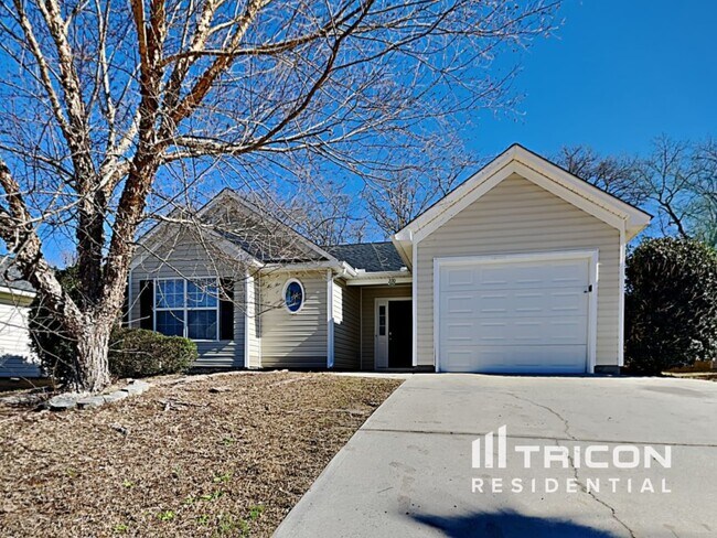 Building Photo - 220 Crimson Oak Drive Lexington SC