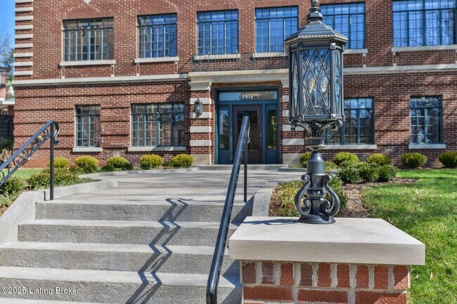 Foto del edificio - 1411 Willow Ave