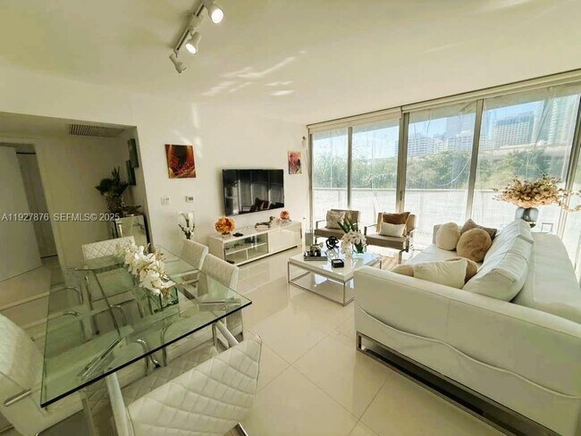 Foto del edificio - 495 Brickell Ave