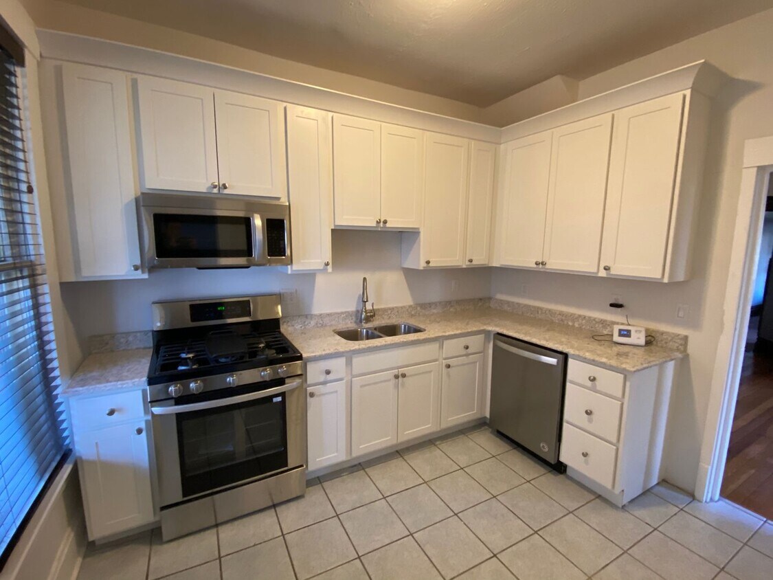 Foto principal - W 6th Ave 351-353 GW2