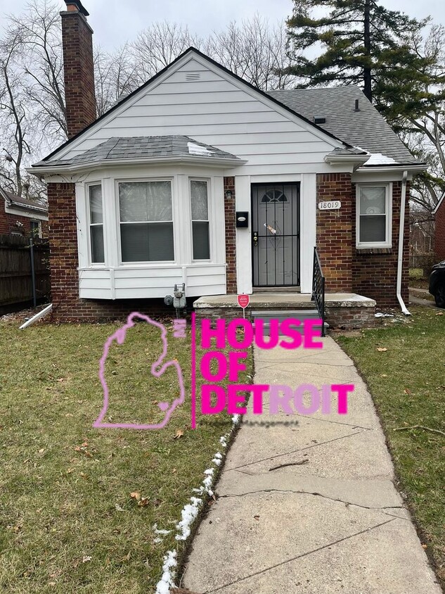 Primary Photo - 3 BEDROOM | 1 BATH | FREE PRE SCREEN