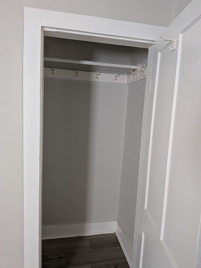 Building Photo - 921-923 Lonergan Ct Dira EFH