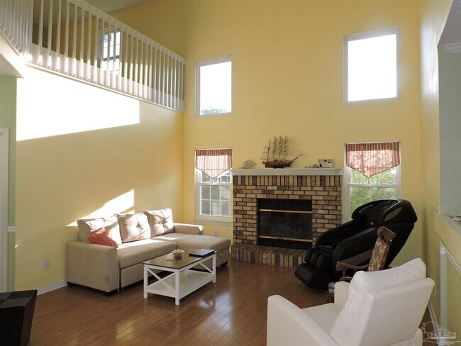 Foto del edificio - 6851 Cedar Ridge Dr
