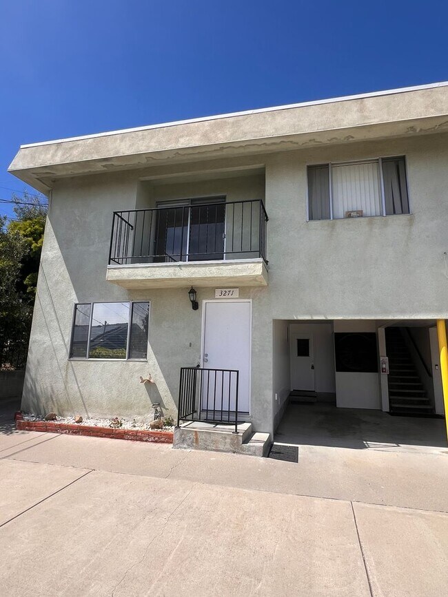 Foto del edificio - 3275-3275 Hilltop Dr