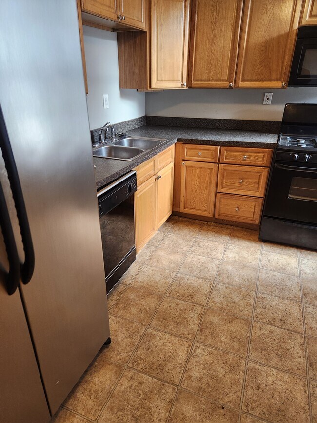 Foto del edificio - 1322 Christy Ave