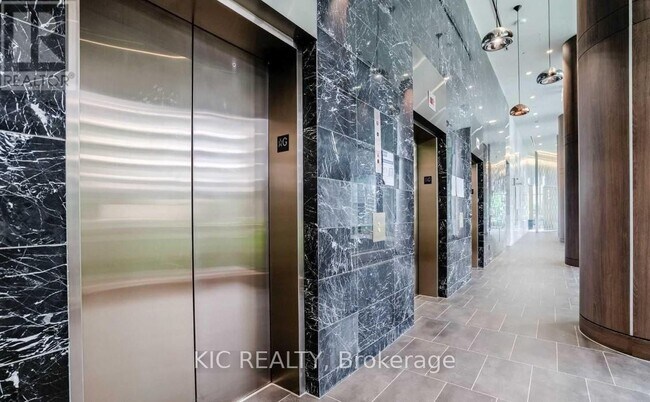 Building Photo - 115 McMahon Dr