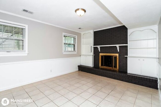 Building Photo - 3312 Hunsinger Ln, Louisville, KY 40220