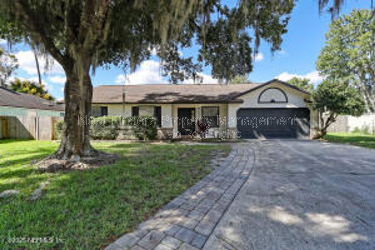 Foto principal - 10460 Roxbury Ln