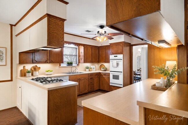 Foto del edificio - 4912 Goose Creek Dr