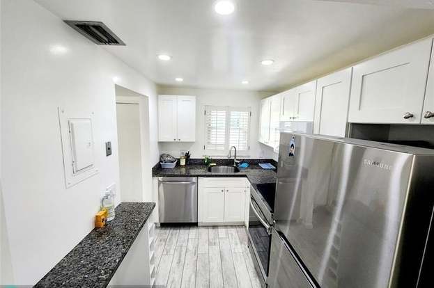 Foto del edificio - 1638 Embassy Dr