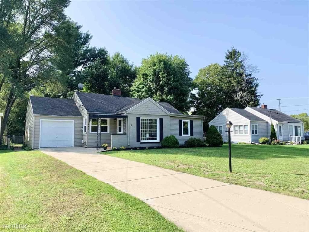 2 br, 1 bath House 601 Park Rd House Rental in Jackson, MI