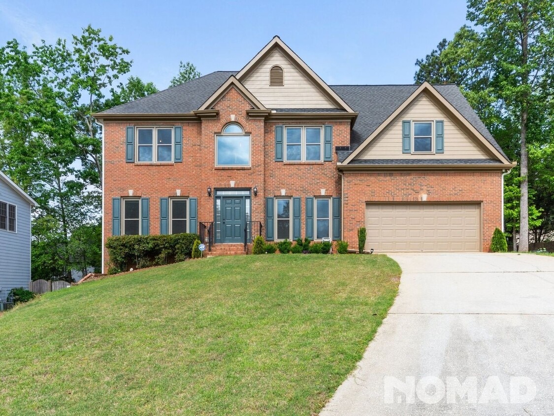Primary Photo - Large 5 Bedroom Fully Renovated Single Fam...