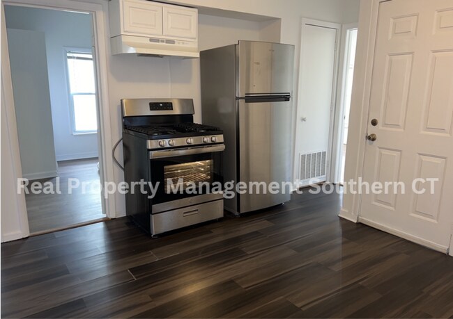 Foto del edificio - 2 Bedroom and 1 Full bath apartment
