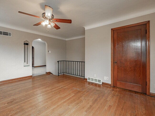 Foto del edificio - 4951 Potomac St