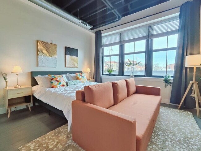 Foto del edificio - 212 W Roberts Ave