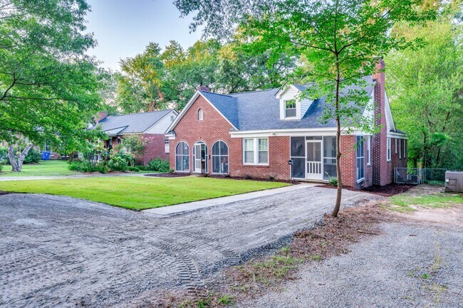 Building Photo - 2520 Burney Dr
