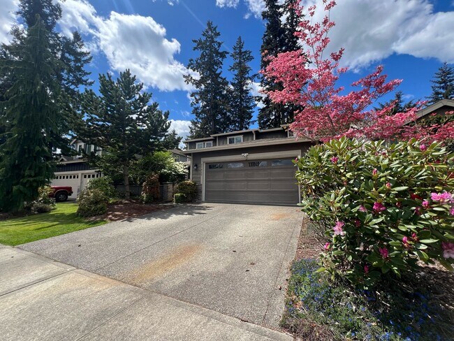 Foto del edificio - 4 Bedroom Home Bordering Covington and Kent