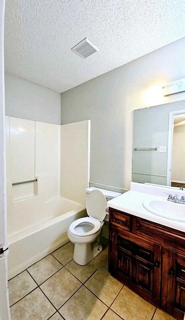 Foto del edificio - 140 Gerald St