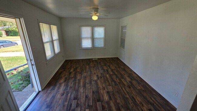 Foto del edificio - 3104 NW 46th St