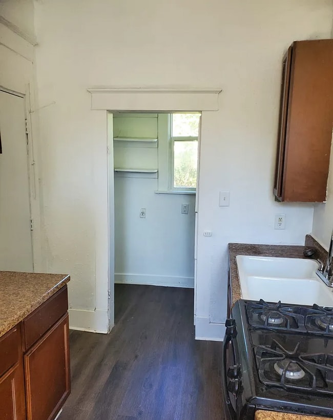 Foto del edificio - Spacious 2 story home near OTC