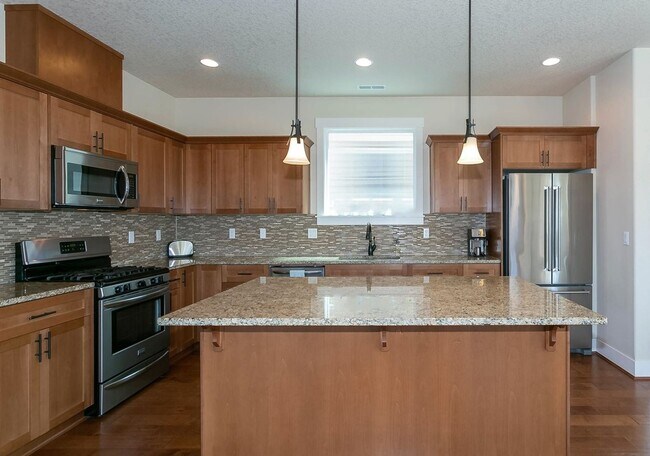 Building Photo - Like NEW! Corner lot home in Beaverton's p...