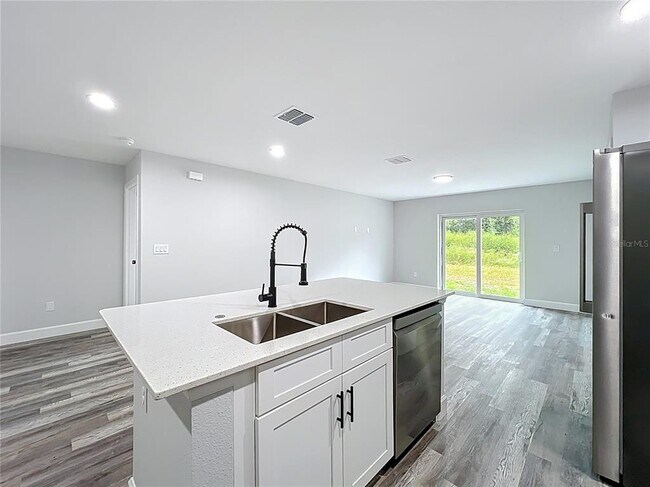 Building Photo - 527 Marion Oaks Ln