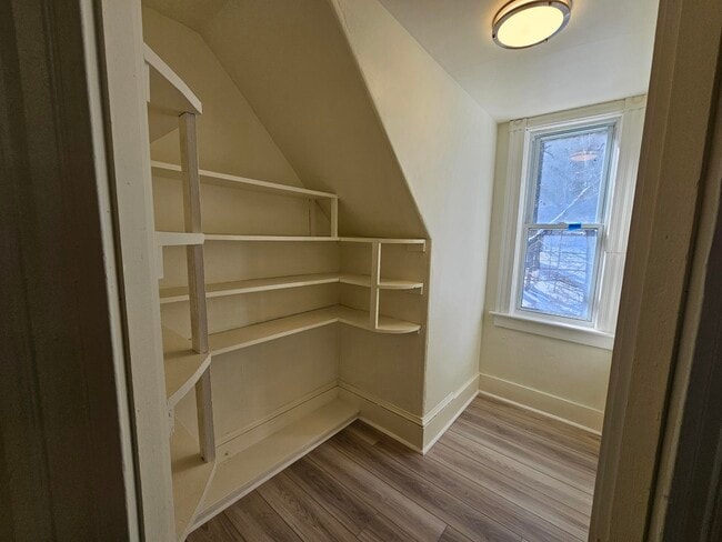 Foto del edificio - 227 Rockingham St