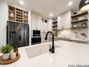 Foto del edificio - 656 Fawn Dr