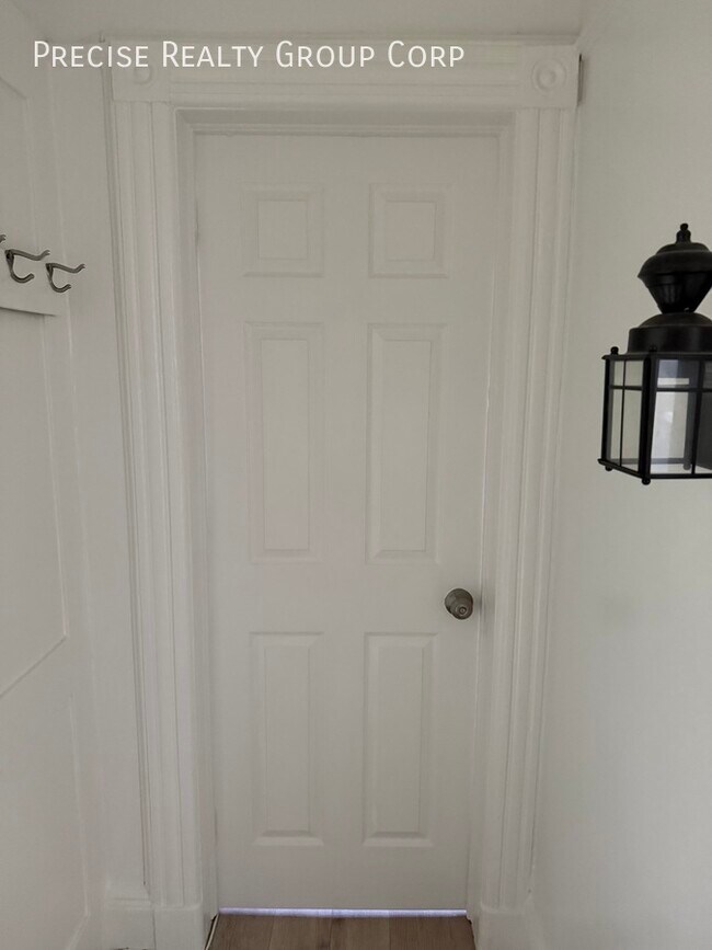 Photo - 17 Landscape Ave Apartment