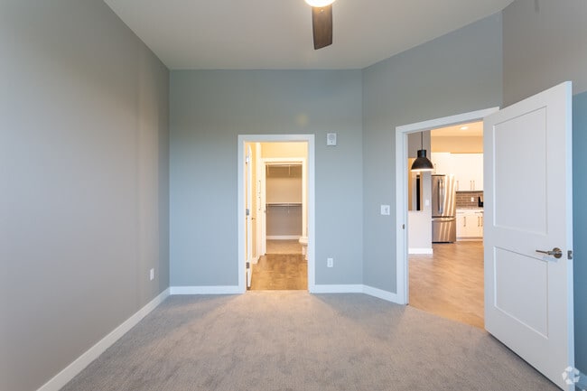 2BR, 2BA - C1 - Catalyst on Main