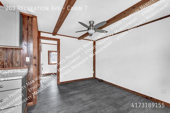 Foto del edificio - 203 Recreation Ave