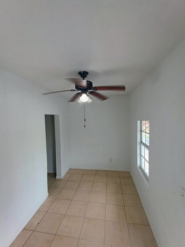 Foto del edificio - 2846 NW 22nd Ct