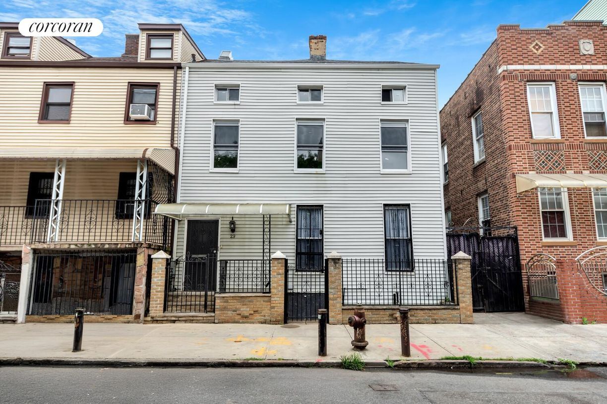 Foto principal - 29 Cedar St