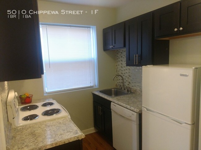 Foto del edificio - 5010 Chippewa St