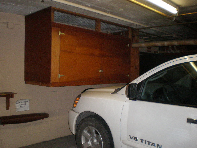 Building Photo - 1215 N Olive Dr