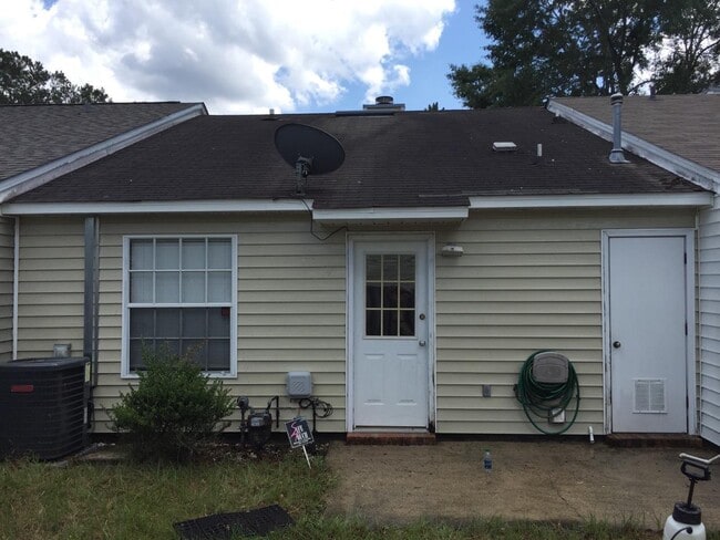 Foto del edificio - N.W. 2/2 Townhome off Mission Rd. near Fred George