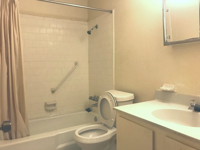 Bathroom - 6201 Ranchester Dr
