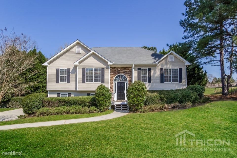 Primary Photo - 3180 Willow Park Dr NE