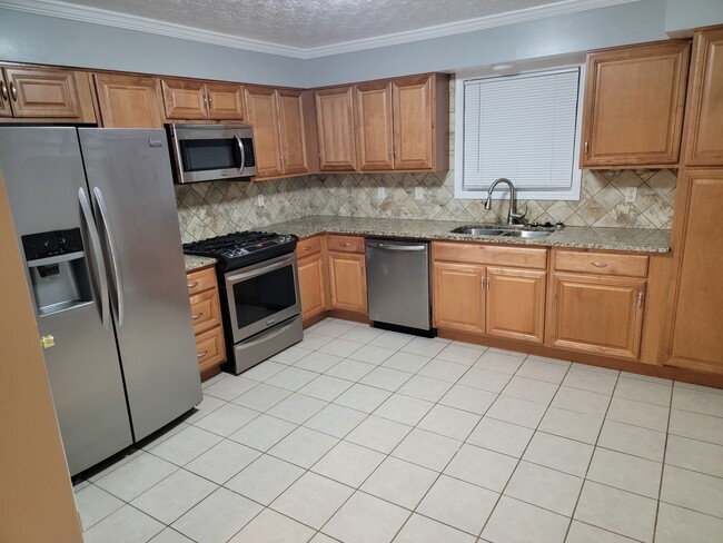 Building Photo - 321 Acaro Ct